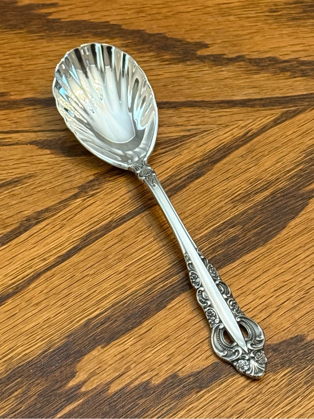 Reed & Barton Royal Majesty Stainless Sugar Spoon Flatware Silverware 6 1/4”